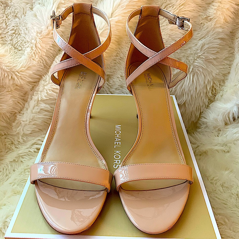Blush Michael kors sandal